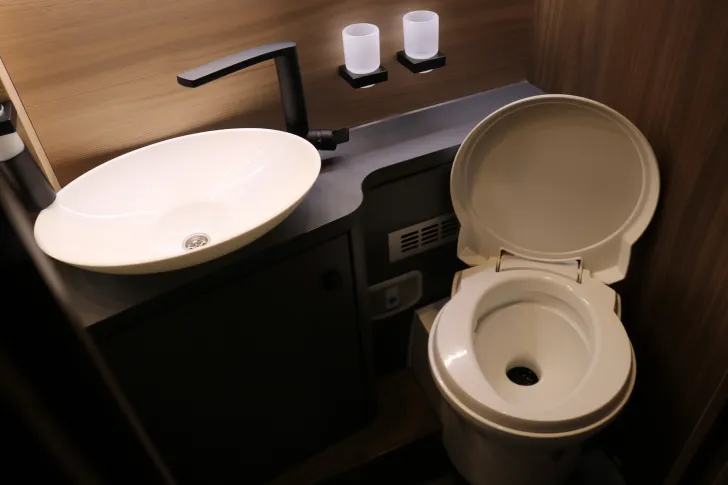 Fahrzeugbild Eura Mobil Profila T PT 726 EF AT9G+Comfort+Kamera+Mondial #6