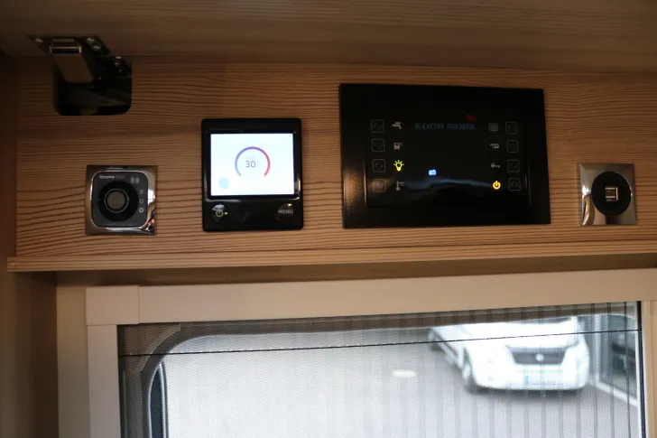 Fahrzeugbild Eura Mobil Profila T PT 726 EF AT9G+Comfort+Kamera+Mondial #11