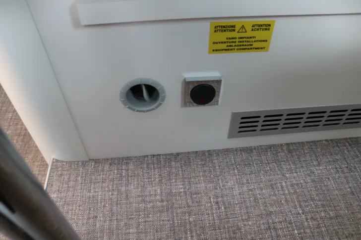 Fahrzeugbild Eura Mobil Van 595 HB AT9G+Markise+Sunroof #25