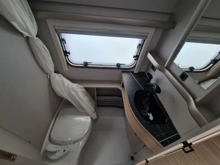 Fahrzeugbild Hymer Eriba Eriba Touring 560 Nugget Gold|Tageszul.|Komfort #16