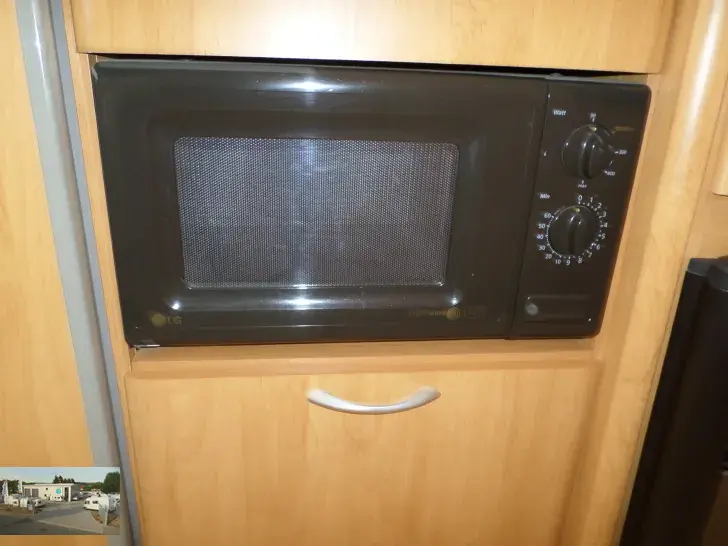 Fahrzeugbild Hobby Excellent Easy 540 UFe Nr. 9 - franz. Bett, RSG #15