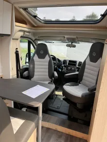 Fahrzeugbild Sunlight V 60 Adventure Edition IC-Line Automatik+Heckstützen* #8