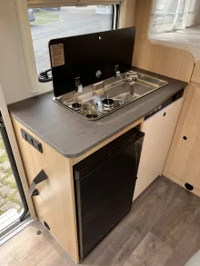 Fahrzeugbild Sunlight V 60 Adventure Edition IC-Line Automatik+Heckstützen* #11