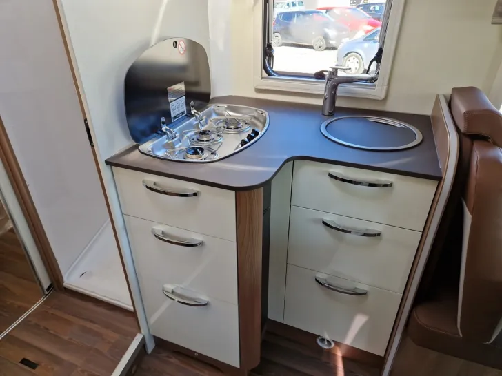 Fahrzeugbild Bürstner Lyseo TD 732 Automatik/Hubbett/Markise #12