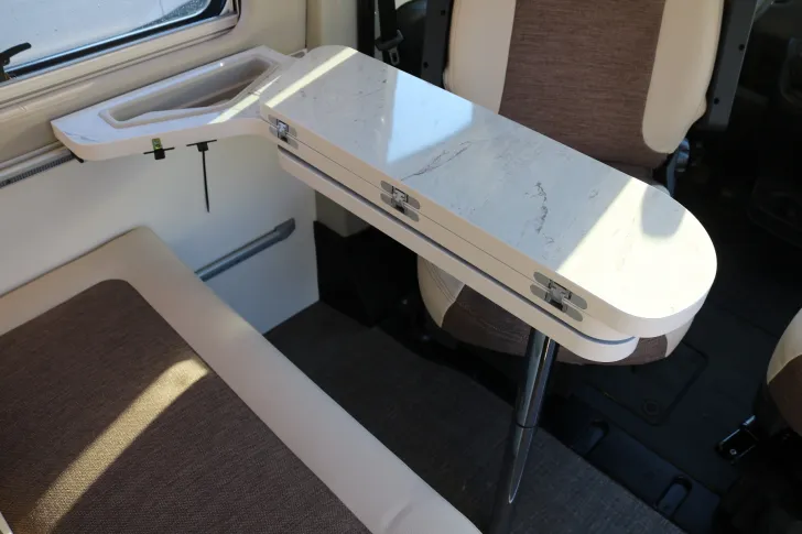 Fahrzeugbild Eura Mobil Van 635 EB AT9G+Sunroof+Solar+Markise #18