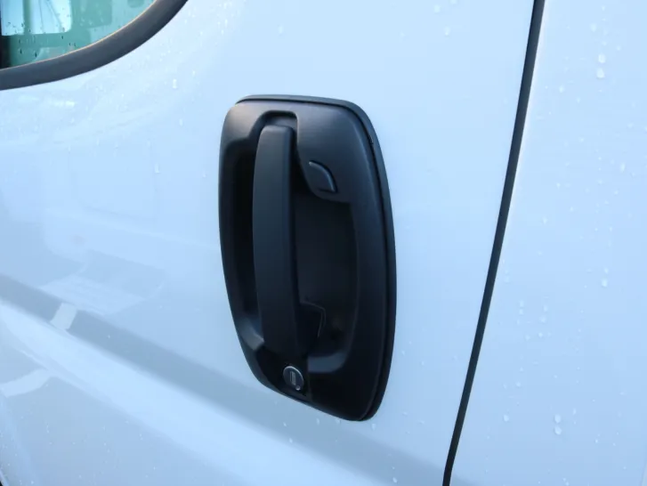 Fahrzeugbild Eura Mobil Van 635 EB AT9G+Sunroof+Solar+Markise #26