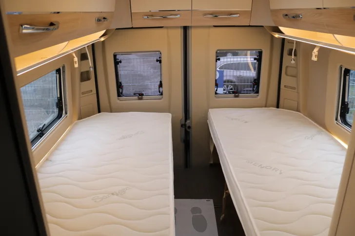Fahrzeugbild Eura Mobil Van 635 EB AT9G+Sunroof+Solar+Markise #27