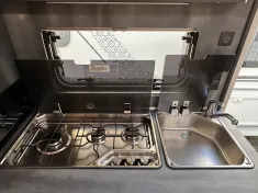 Bild 14 Hobby Maxia 585 UL 2.000 kg Auflastung, LM-Felgen