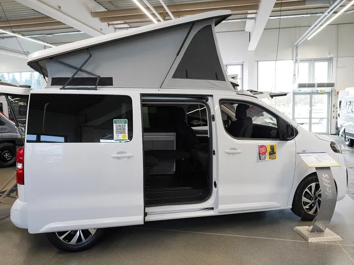 Fahrzeugbild Pössl M 145 #8