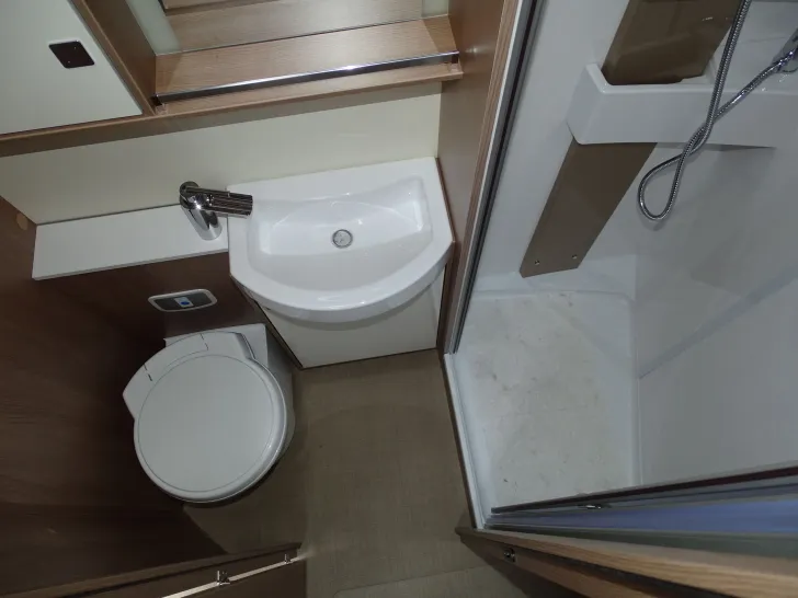 Fahrzeugbild Bürstner LYSEO TD HL 728 G FREISTAAT #12