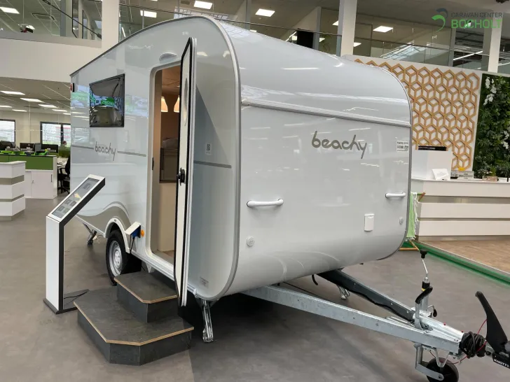 Fahrzeugbild Hobby Beachy 420 Modell 2025 / 1200 kg Achse #1