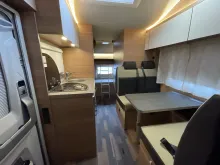 Fahrzeugbild Weinsberg CaraHome 600 DKG - Alkoven & Stockbetten #8