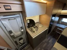 Fahrzeugbild Weinsberg CaraHome 600 DKG - Alkoven & Stockbetten #9