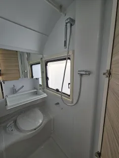 Bild 7 Adria Altea 472 PK Alu-Räder|Autark-Vorber. auf Okt.25
