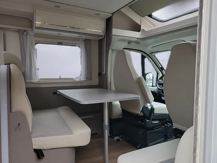 Fahrzeugbild Etrusco T 6900 DB #6