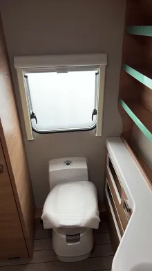 Toilette Knaus Südwind 650 PXB