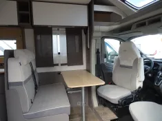 Bild 5 LMC TOURER FORD H 664 G