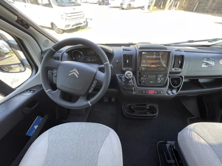 Fahrzeugbild Carado T447 pro+ *Hubbett*Rückfahrkamera* #14