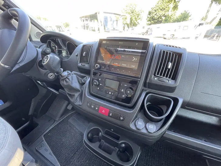 Fahrzeugbild Carado T447 pro+ *Hubbett*Rückfahrkamera* #16