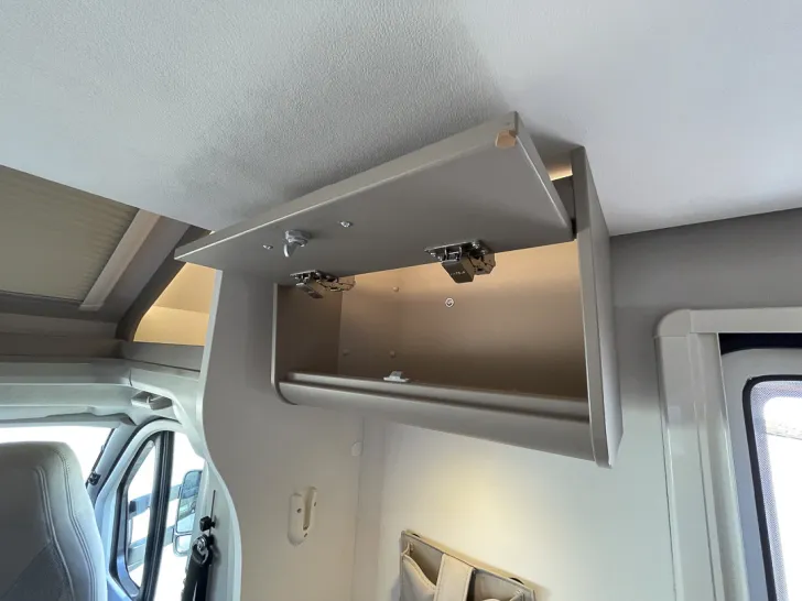 Fahrzeugbild Carado T447 pro+ *Hubbett*Rückfahrkamera* #19