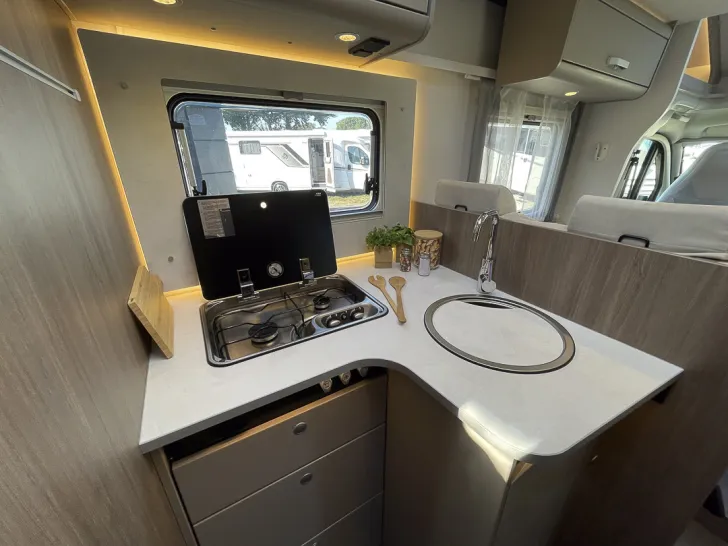 Fahrzeugbild Carado T447 pro+ *Hubbett*Rückfahrkamera* #22