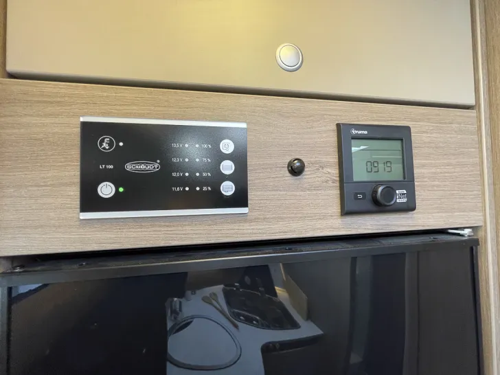 Fahrzeugbild Carado T447 pro+ *Hubbett*Rückfahrkamera* #23