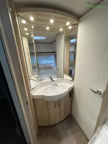 Fahrzeugbild Hobby De Luxe 460 UFe InterCaravaning Modell 2025 / Mover / Fahrradträger #12