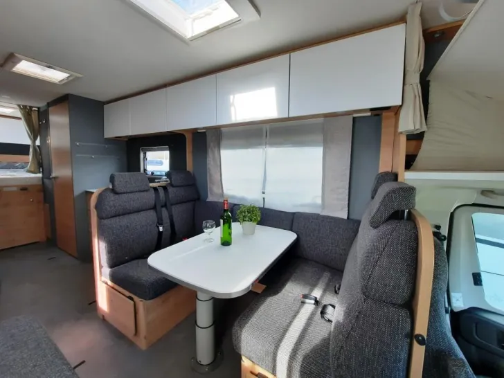 Fahrzeugbild Dethleffs XL Family A 7872-2 Sparen Sie 7.474,- € #6