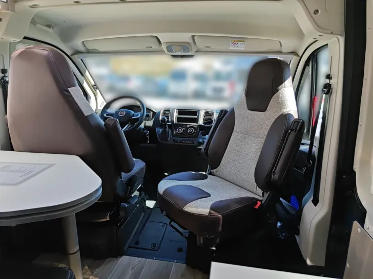 Fahrzeugbild Pössl 2Win S Fiat 140 PS ! Sie sparen 11.424,- !! #11