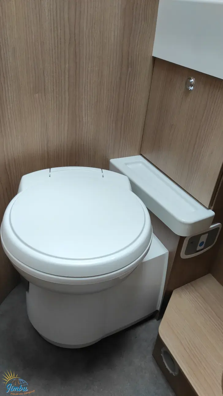 Toilette Malibu T 460 LE Touring 180PS | Automatik 2111