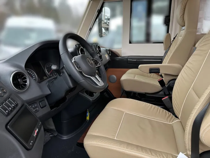 Fahrzeugbild Carthago C-LINE I 5.9 XL LE MB #6