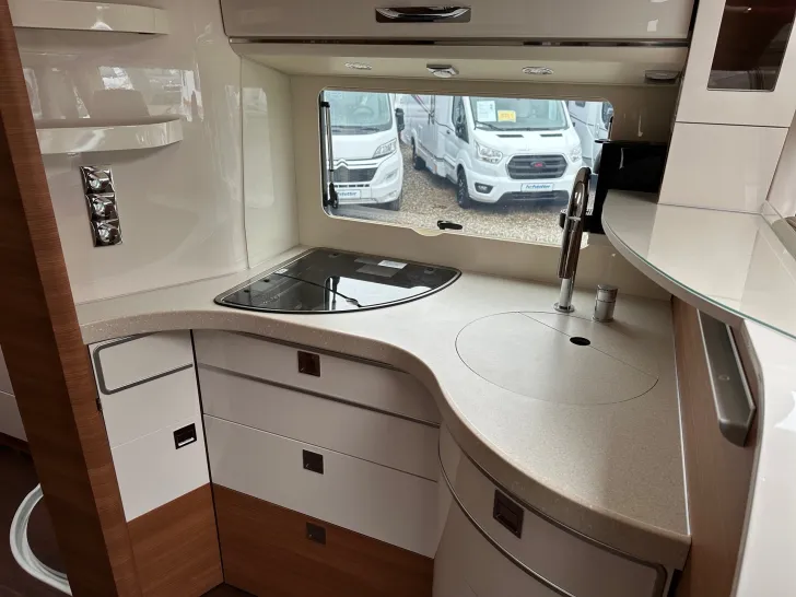 Fahrzeugbild Carthago C-LINE I 5.9 XL LE MB #12