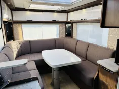 Bild 27 Frankia A 740 PLUS F-LINE 4,5t #Rundsitzgruppe