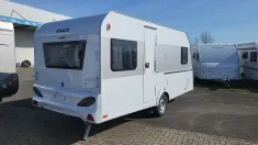 Schräg Hinten