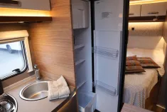 Bild 9 Weinsberg CaraCompact 600 MF EDITION [Pepper] Trittstufe | T-Raum-Fenster