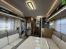 Fahrzeugbild Roller Team Kronos 234 TL Face-to-Face Hubbett Automatik #11