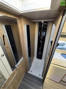 Fahrzeugbild Roller Team Kronos 234 TL Face-to-Face Hubbett Automatik #19