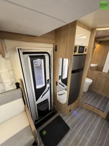 Fahrzeugbild Roller Team Kronos 234 TL Face-to-Face Hubbett Automatik #26