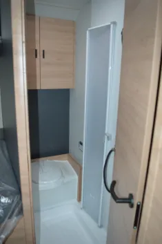 Bild 15 Knaus L!VE WAVE 650 MF Platinum Selection Vermieterpaket 3,5t