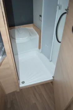 Bild 16 Knaus L!VE WAVE 650 MF Platinum Selection Vermieterpaket 3,5t