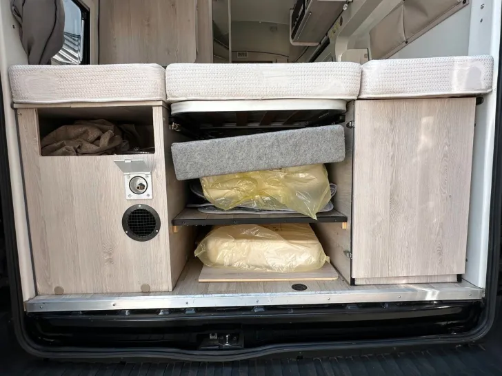 Fahrzeugbild Karmann Mobil Dexter 560 Trend 4x4/1.Hand/Festbett/Klima/Solar #12