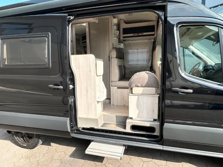 Fahrzeugbild Karmann Mobil Dexter 560 Trend 4x4/1.Hand/Festbett/Klima/Solar #15