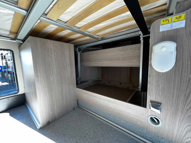 Fahrzeugbild Bürstner Lineo T 700 AT8G+Markise+Winterpaket #19