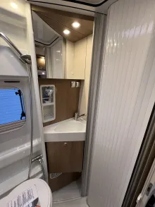 Fahrzeugbild Malibu Van Diversity 640 LE K charming GT skyview *junger Gebrauchtwagen* #17