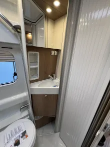 Fahrzeugbild Malibu Van Diversity 640 LE K charming GT skyview *junger Gebrauchtwagen* #16