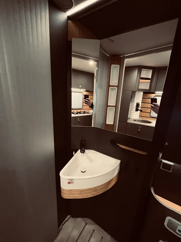 Fahrzeugbild Hymer Venture S #27