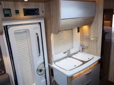 Bild 12 Hymer Tramp Ambition 574 T-CL - leicht Hageldellen -