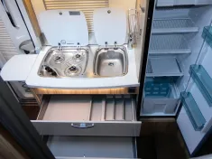 Bild 13 Hymer Tramp Ambition 574 T-CL - leicht Hageldellen -