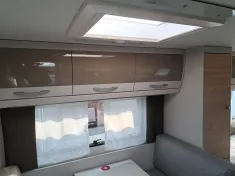Bild 9 Dethleffs Nomad 490 EST Styling-, Sicherheits-, Duschpaket