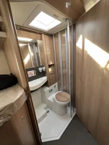 Fahrzeugbild Carthago C1-tourer I 141 KB-LE lightweight 3.5t *junger Gebrauchtwagen* #14